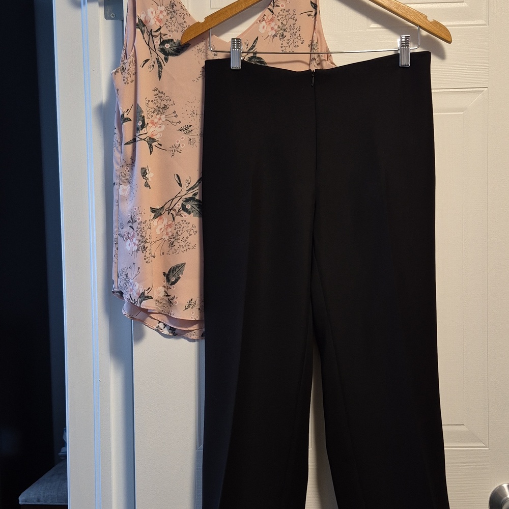 JOSEPH RIBKOFF, wide leg  capri pants, hidden front zipper, made in Canada, Sz 8